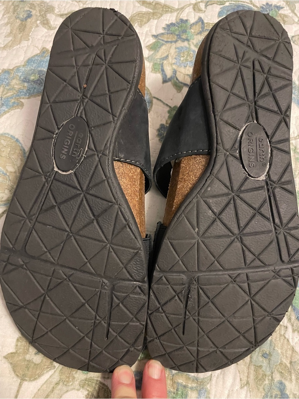 Earth Origins Black Suede Adjustable Sport Sandals 8 M - Picture 2 of 4